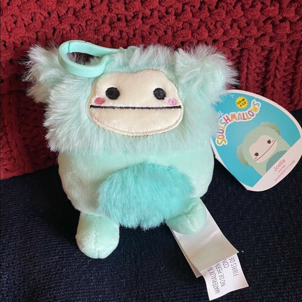 ISO Blue big foot keychain Squishmallow